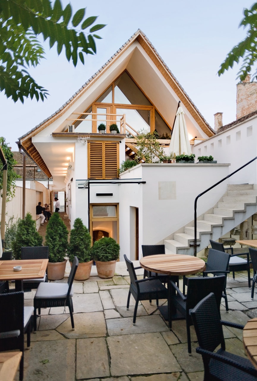 Restaurantul Via. Cluj-Napoca