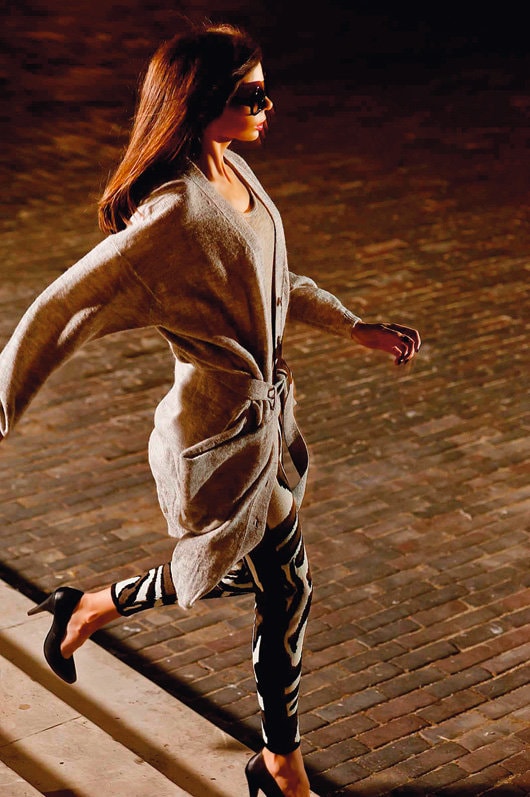 De vorbă cu Luiza şi Corina Naduh, Smiling Shoes