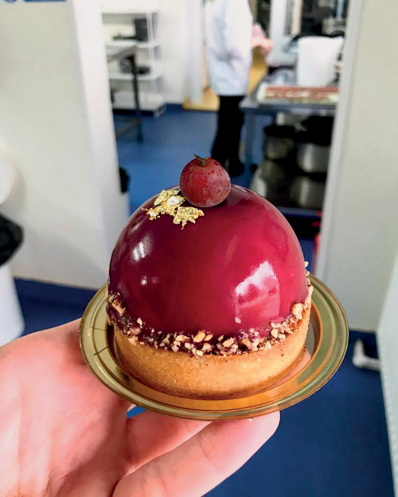 prajitura-de-must-cu-blat-de-tarta-de-nuca