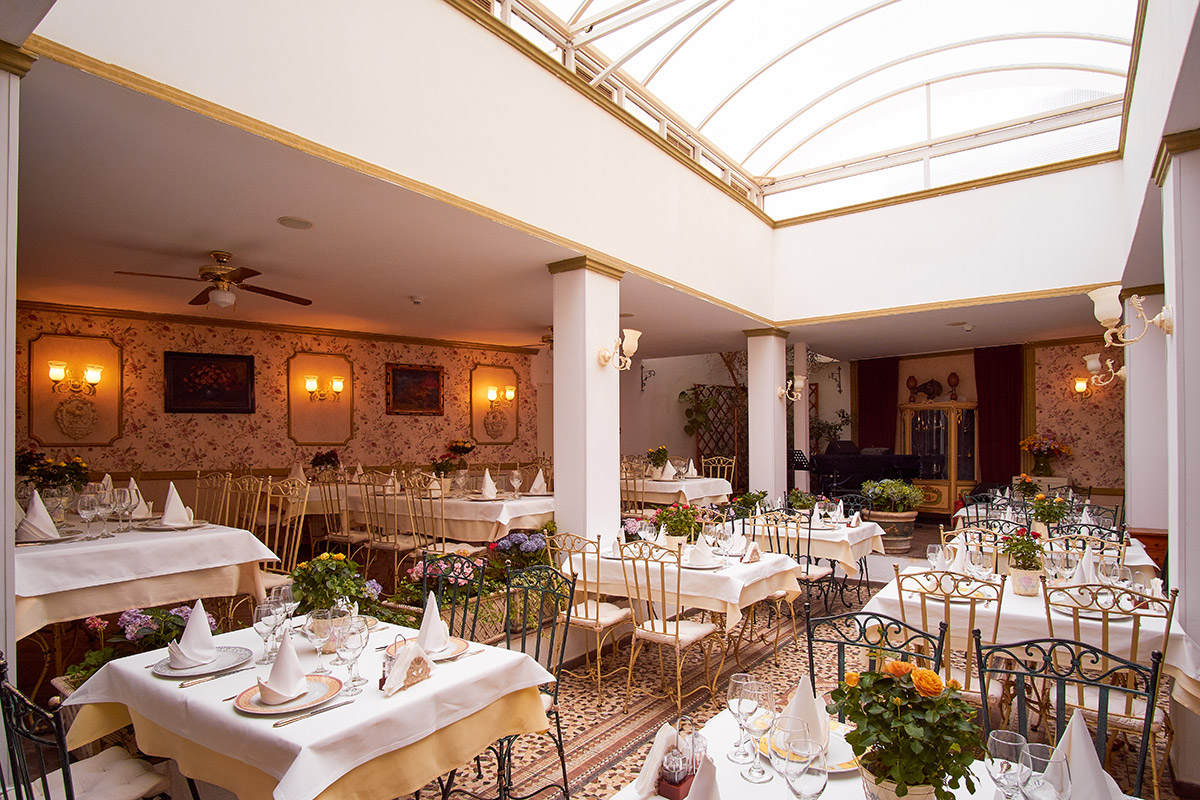 salon-principal-terasa