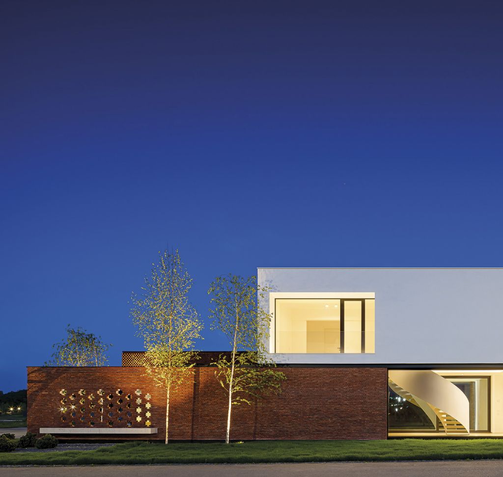 (c) 2020 cosmin dragomir | cosmindragomir.info