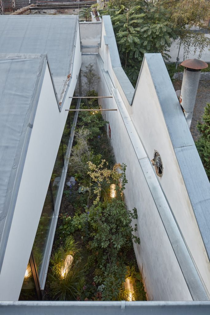 yoga-garden-and-art-gallery-7