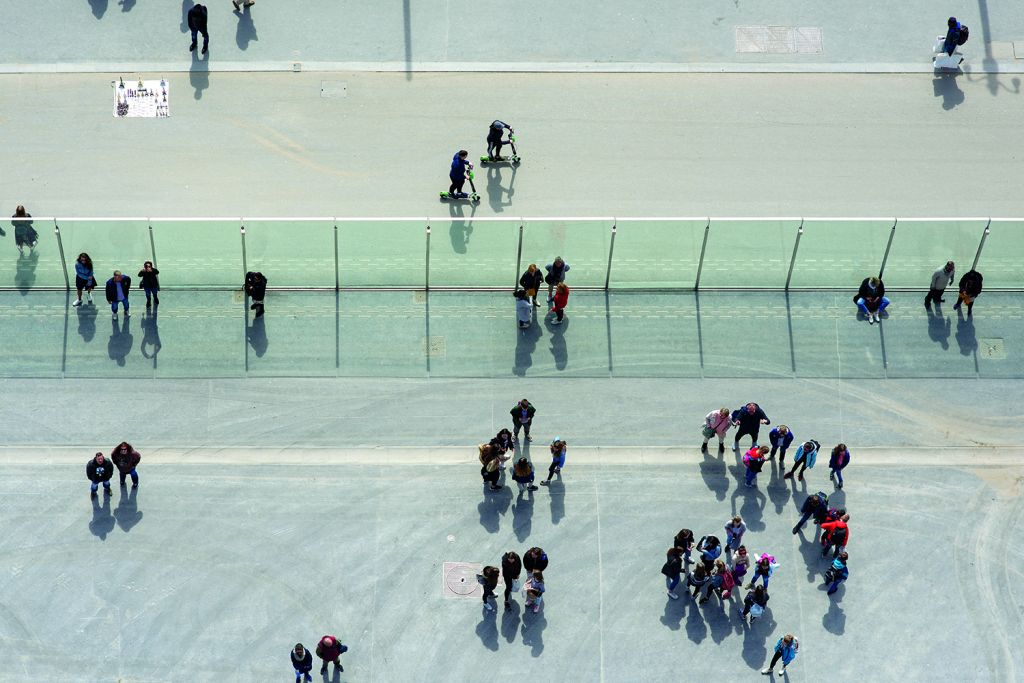 Pericol? Prea mulți turiști la Turnul Eiffel?