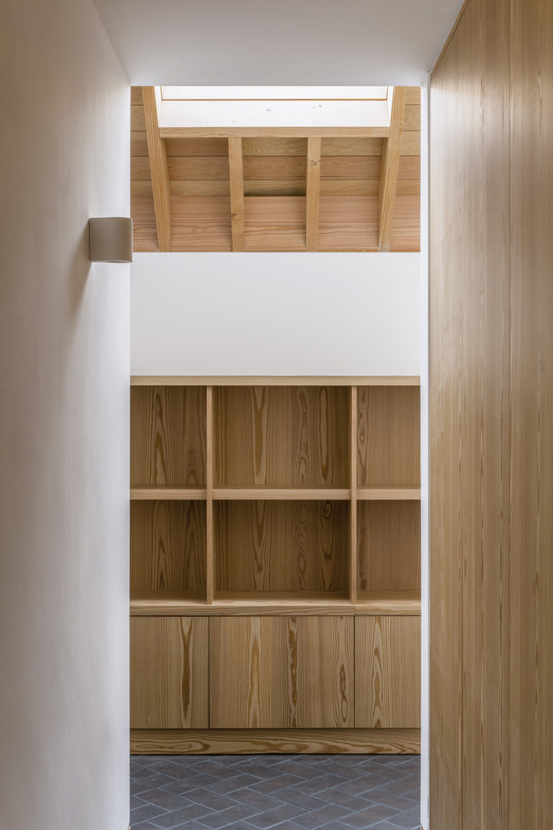 07-Manea Kella-Rural Retreat-French+Tye