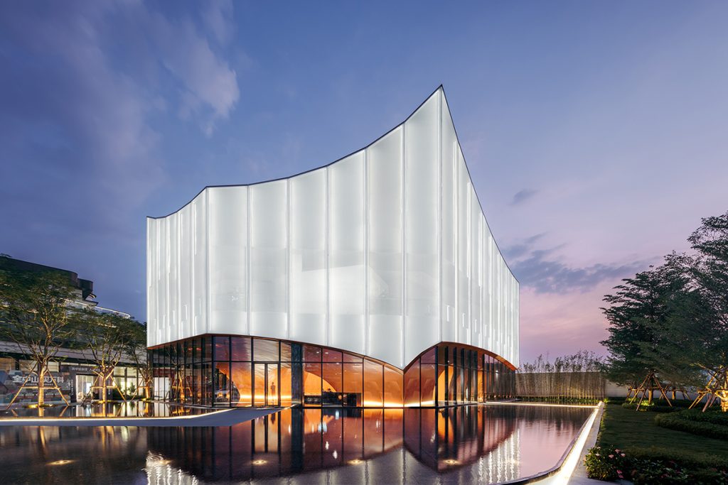 Un munte artificial. Hovering Kan-Too, Zhongshan, China