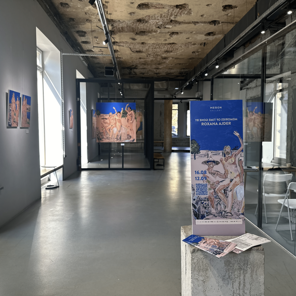 Artista Roxana Ajder explorează nostalgia verilor trecute în noua sa expoziție de la Meron Gallery – Memories of Time Gone By