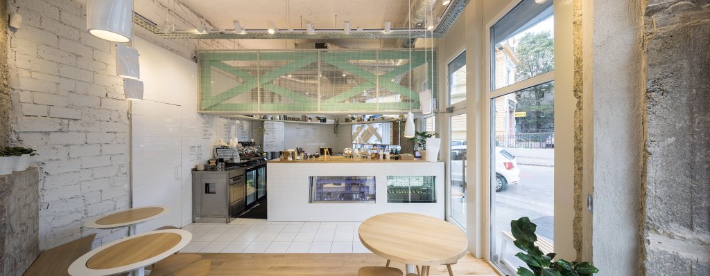 One Room Design (III): Trofic, bistroul luminos al prădătorului urban