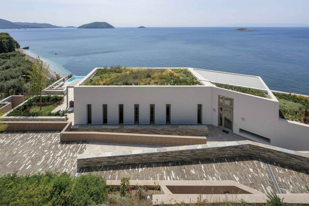 Editorial #190: Poveste de vară