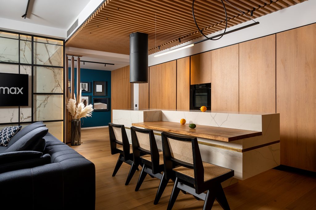 Minimalism contemporan cu elemente glamour. Serenity Lake Apartment