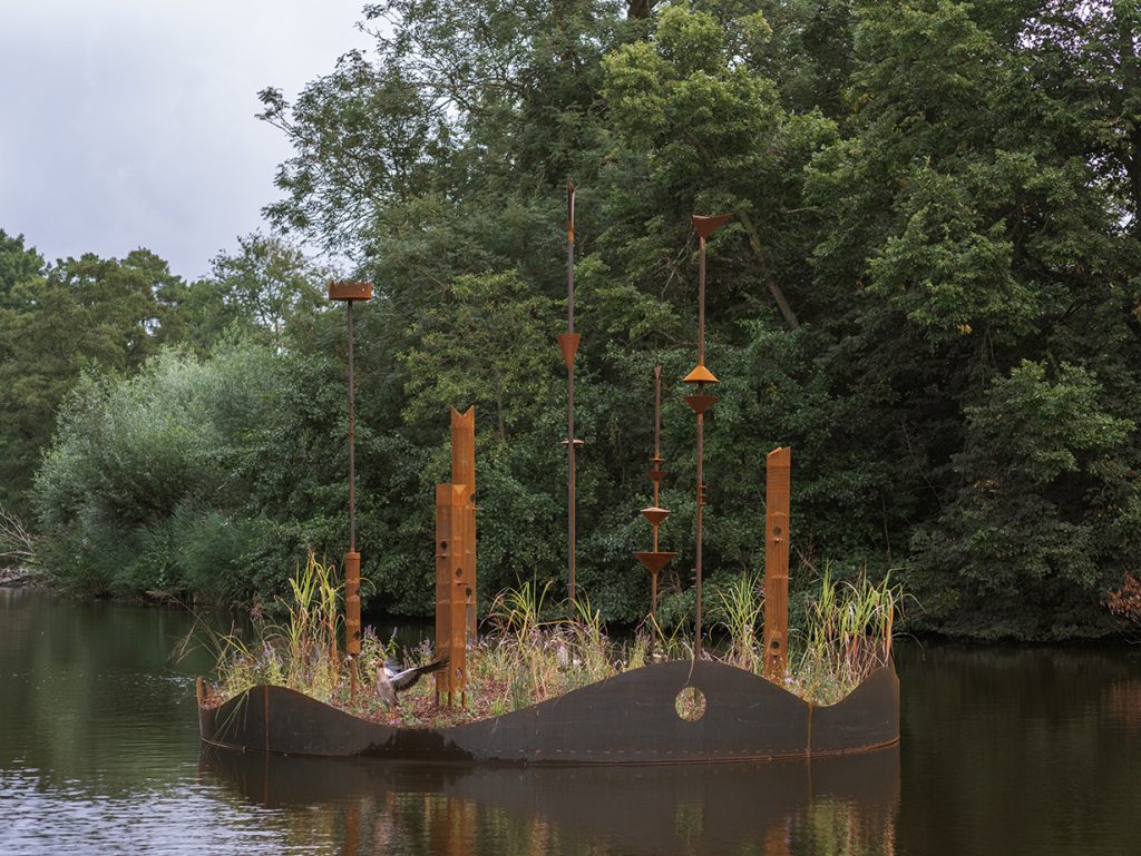 Un palat pentru păsări într-un parc din Amsterdam