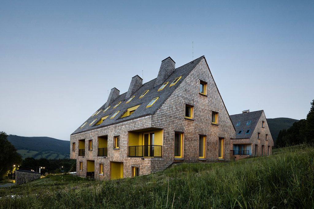 Locuințe de vacanță acoperite cu șindrilă în Filipovice, Republica Cehă