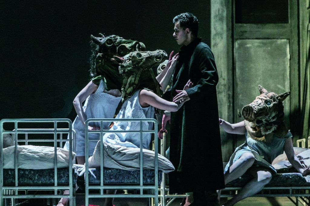 Corina Grămoşteanu. Scenografia ca schimb real