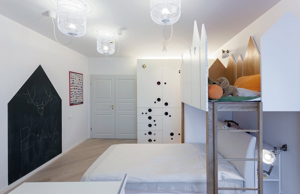 Basm contemporan. Casa T.