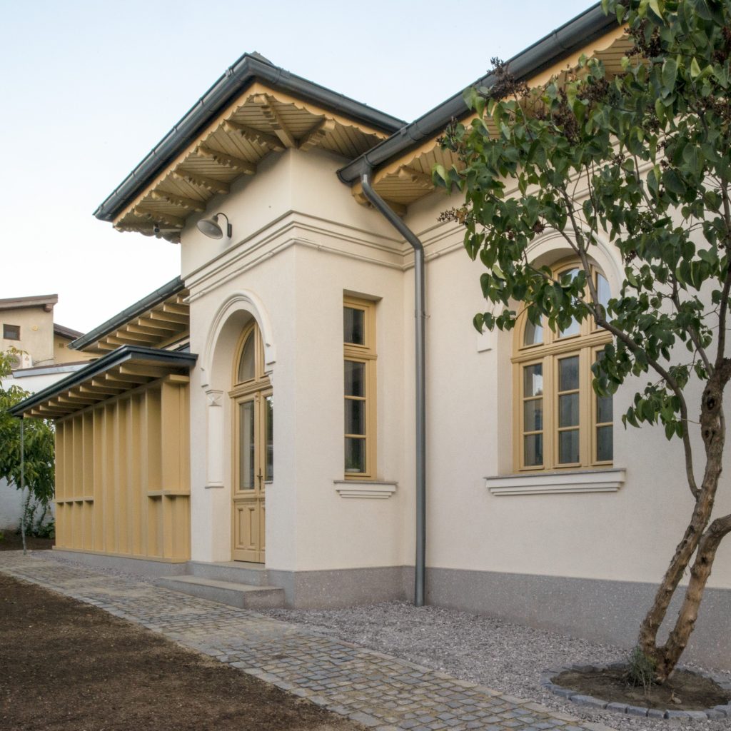 Restaurarea și extinderea unei case din strada Tugomir Voievod