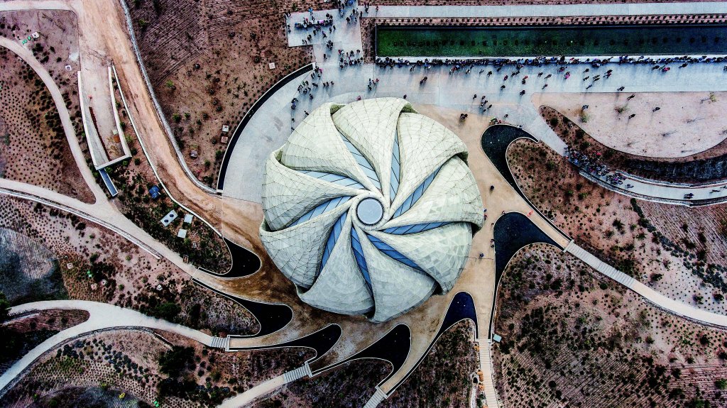 Translucid și transparent – Templul sud-american Bahá’í