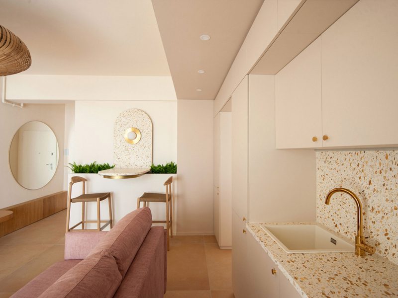 4_01_Breeze_dining-area