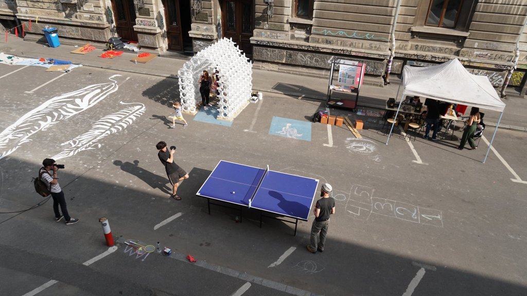 La Street Delivery poezia coboară în stradă