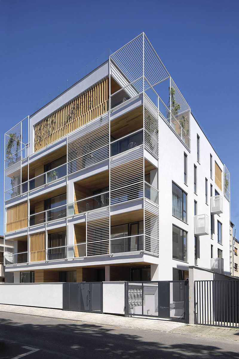 7 -PRB68_01_South Facade View