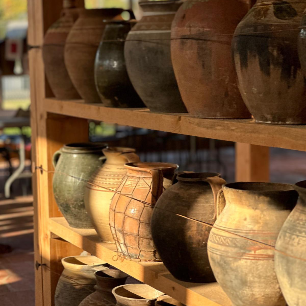 Asociația #Aiciastat vă invită la o nouă serată la Muzeul-Atelier Școala de la Piscu