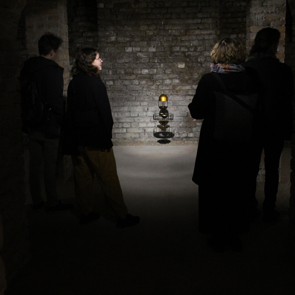 Peste 2000 de oameni au interacționat cu expoziția Back to Where It All Began de la Gaep (programul Accelerator)