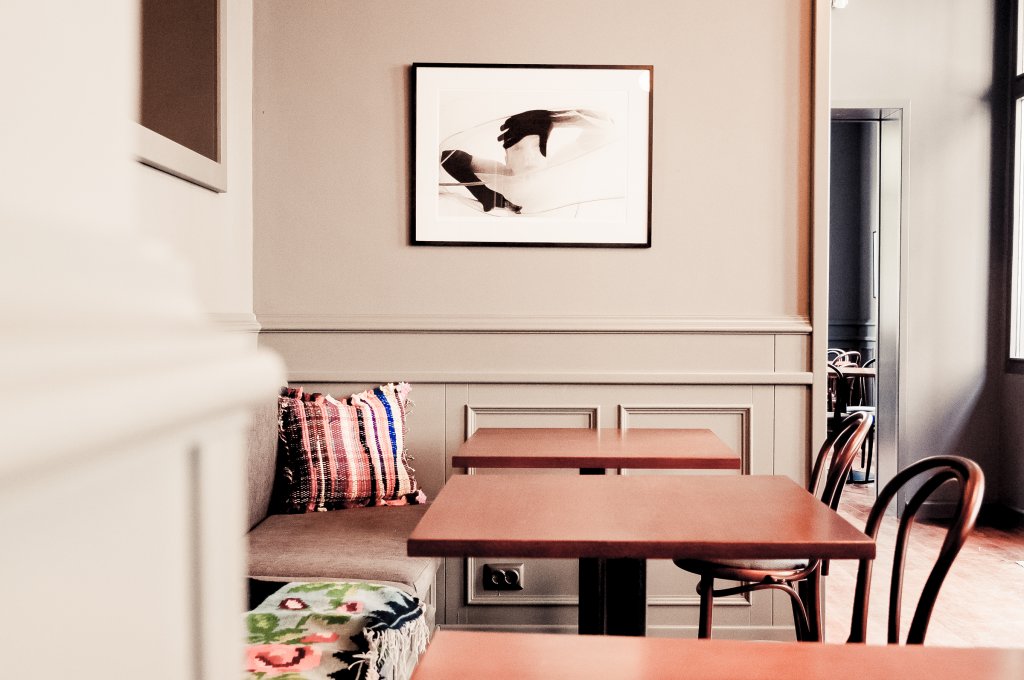 Bistro Matrioska, povestea în poveste