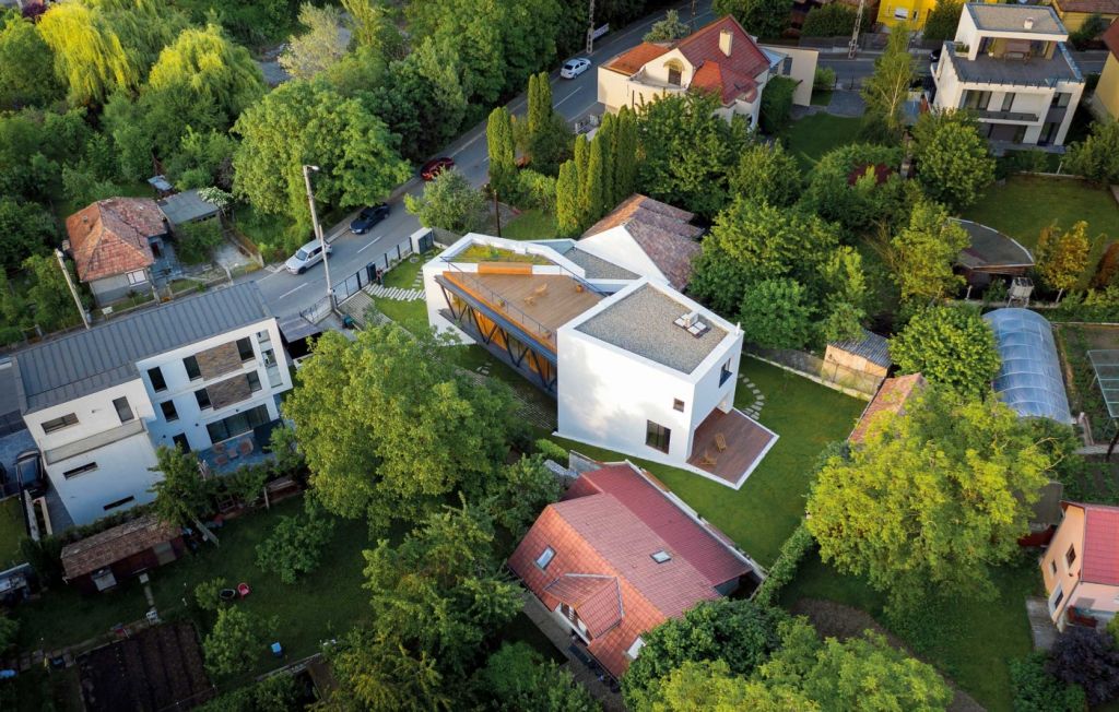 Cu prilejul lansării noii selecții „Case din România”, vă invităm să redescoperiţi câteva proiecte-vedetă