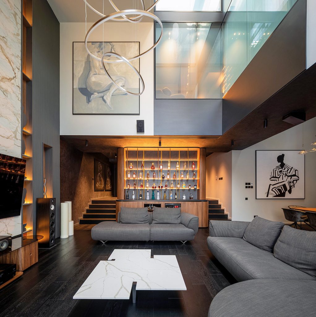 Un labirint misterios artistic