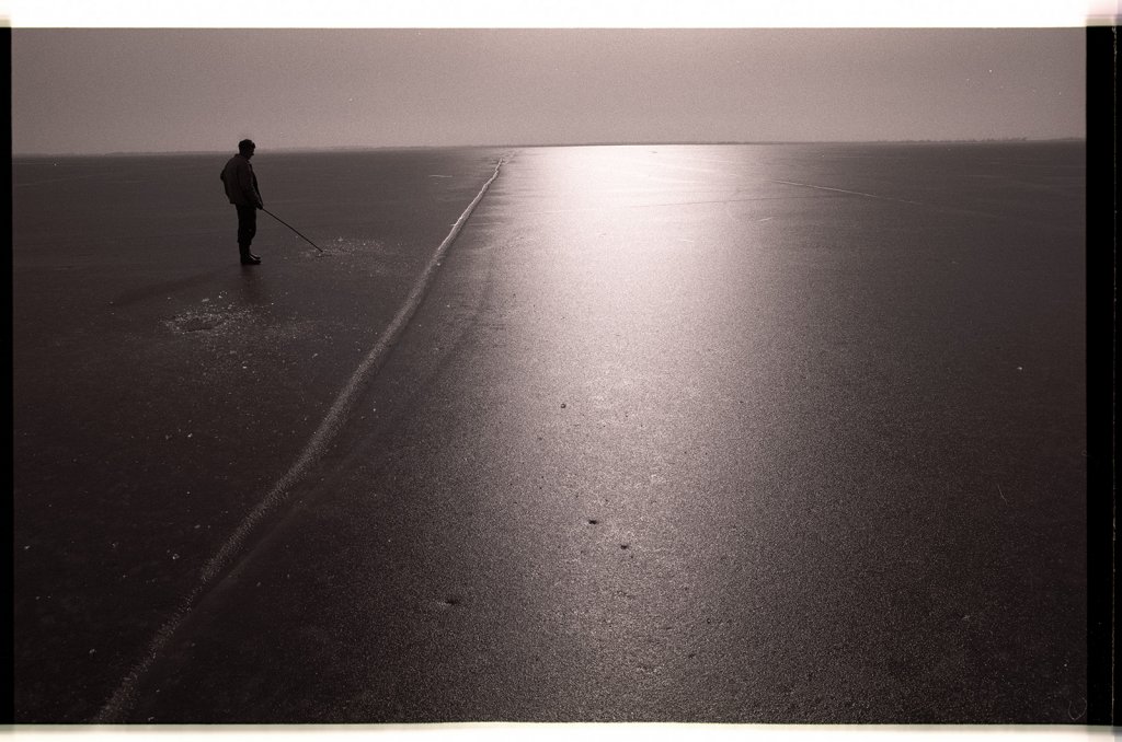 Între pământ și cer