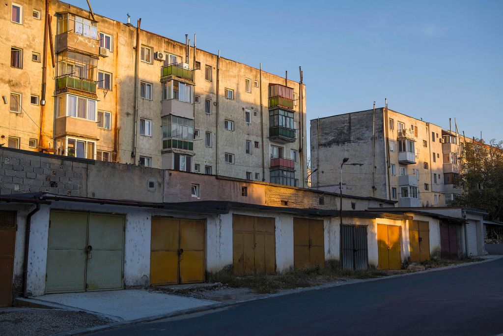 La Garaje, un proiect de fotografie documentară de Petruț Călinescu