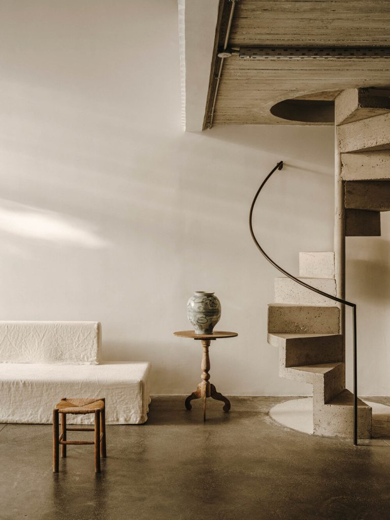 10AM LOFTS: rezidență creativă în centrul Atenei