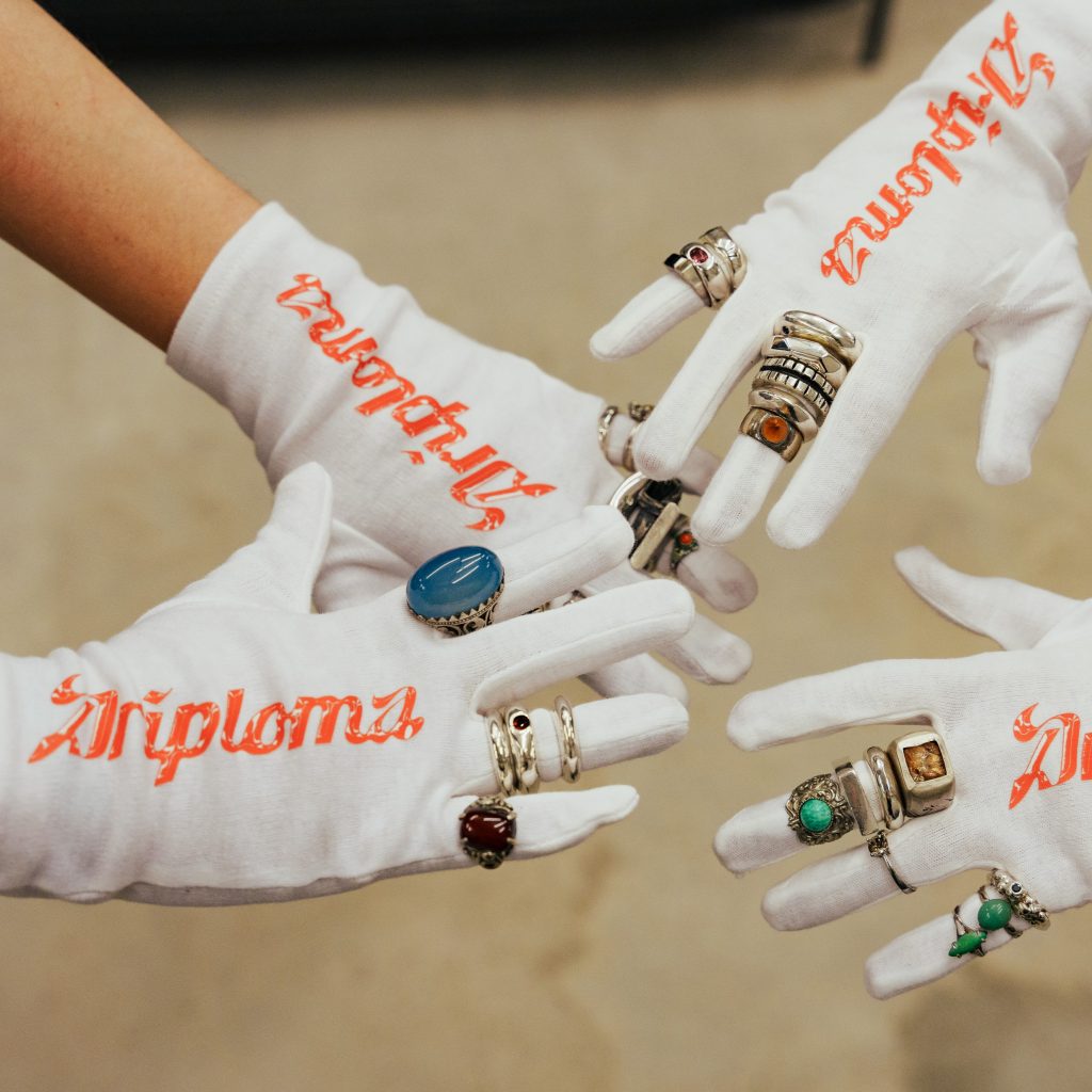 S-a încheiat DIPLOMA Show, ediția a XI-a Peste 15.000 de persoane au admirat lucrările noii generații de artiști, arhitecți și designeri români