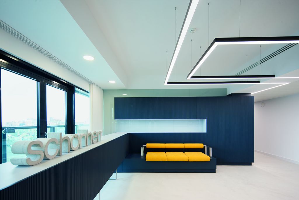 Eleganță geometrică într-un birou de avocatură din București