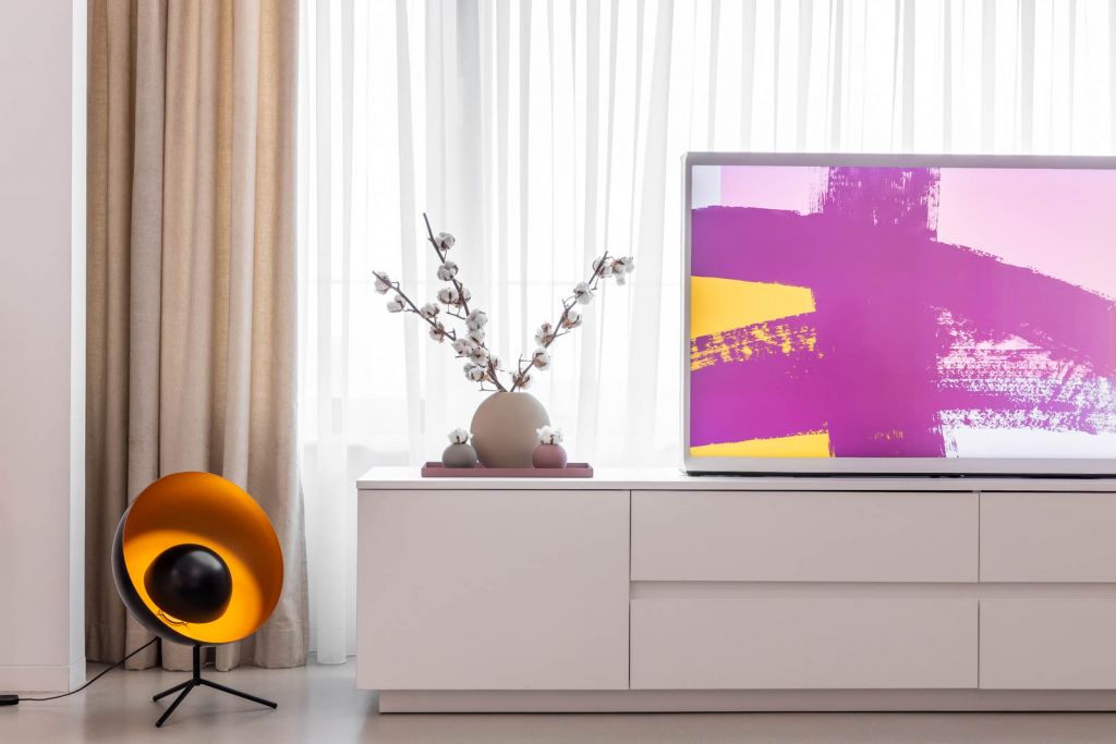 Linii clare şi lumină din belşug. Apartament MP by Ateliero