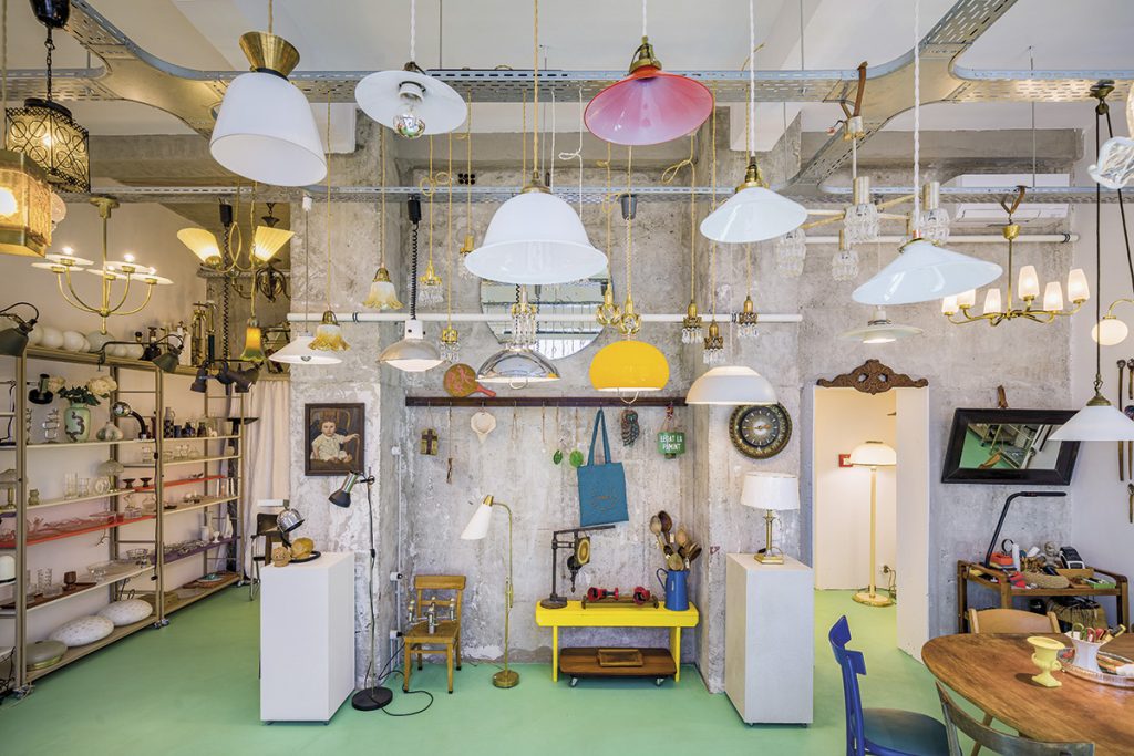 Despre lumini și magie cu Laura Paraschiv la Circa 1703-3071