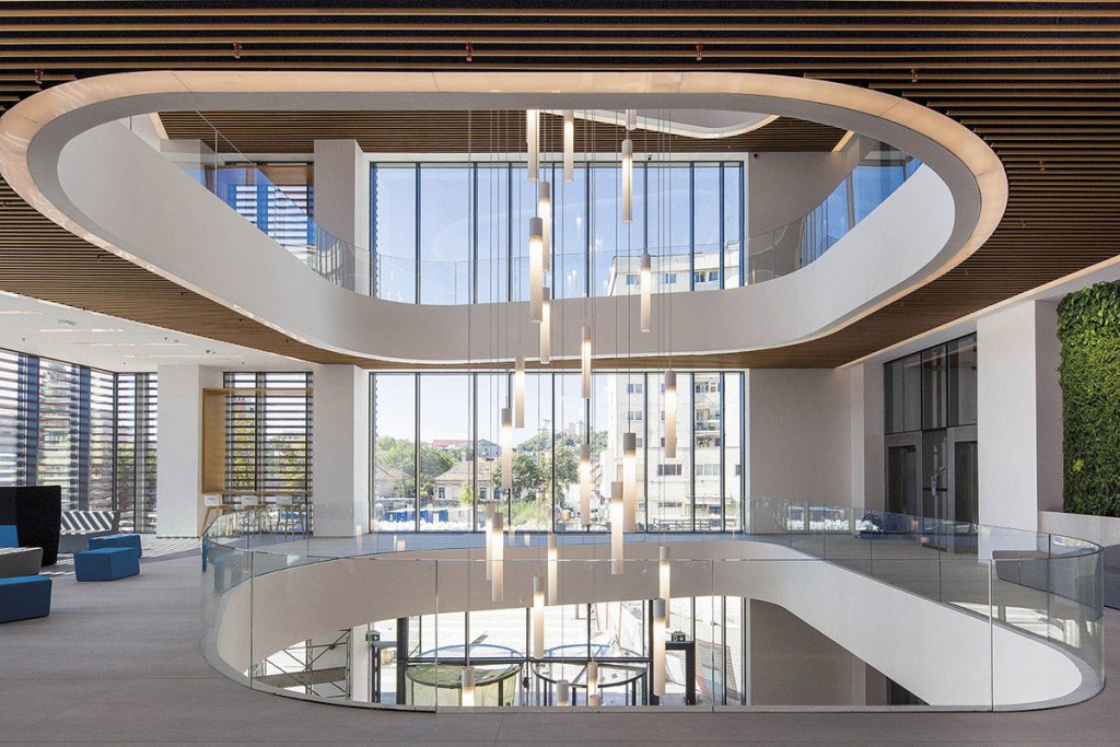 Cornișă deschisă spre cer: imobilul de birouri BINARIUM