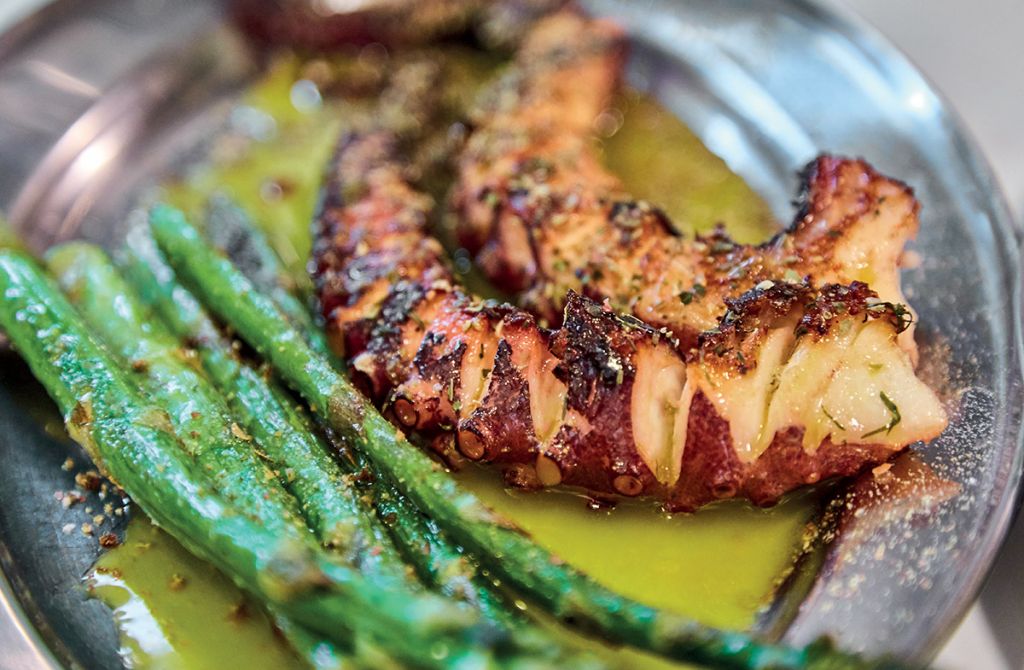 A găti cu simplitate și pasiune: chef Ștefan Hangu, Amada