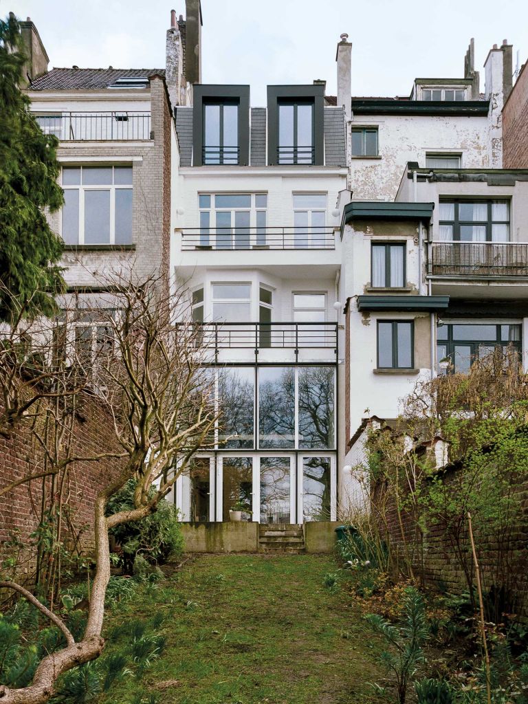 Villas – A Permeable Interior Space