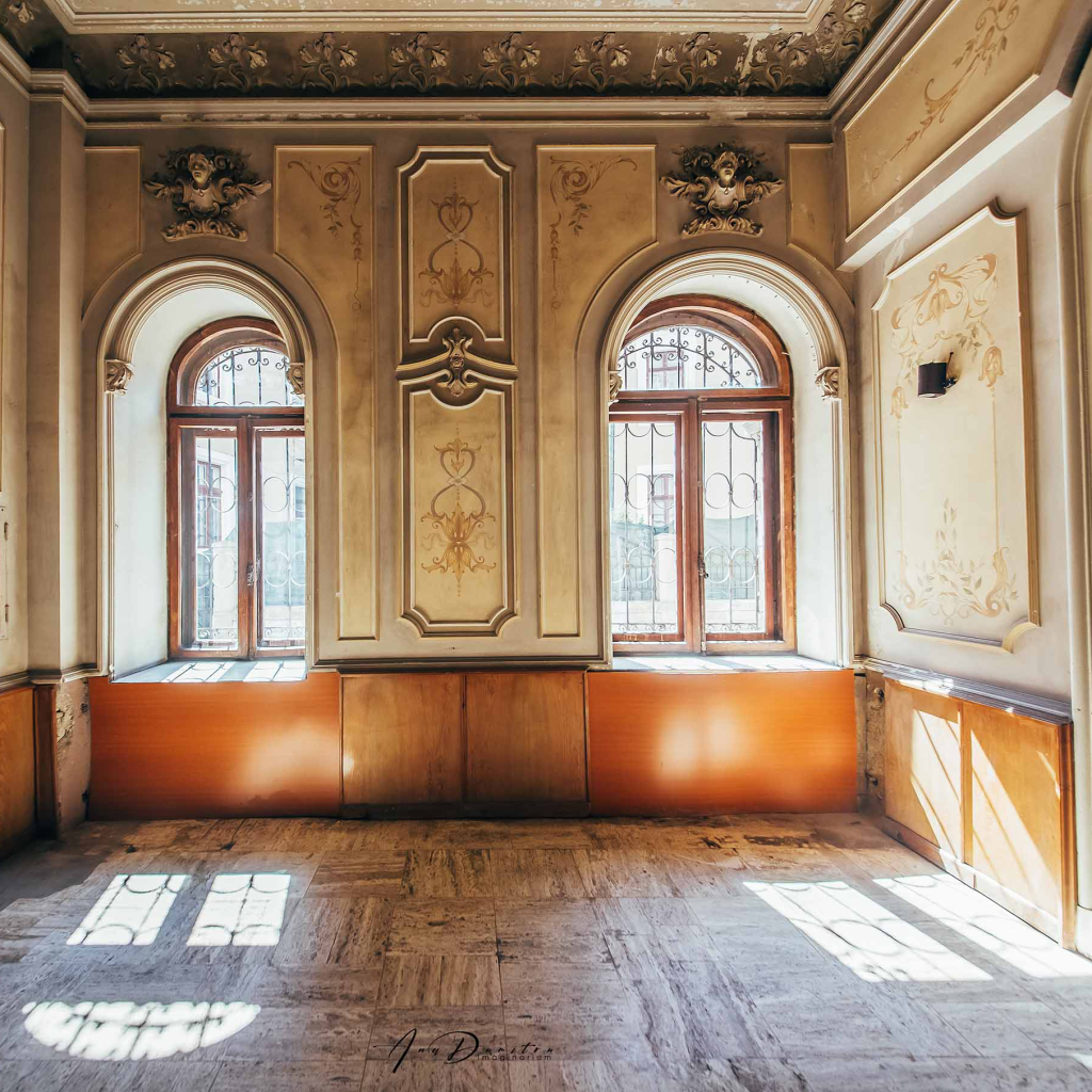 One Night Gallery redeschide Hotelul Intim din Constanța și îl transformă într-o galerie temporară de new media art