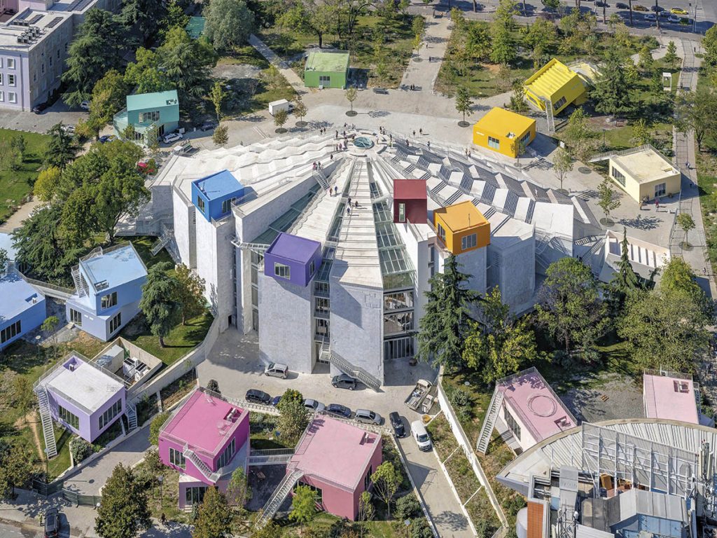 Transformări ale patrimoniului industrial