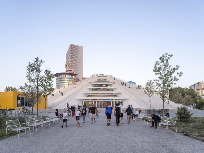 MVRDV Pyramid of Tirana 5 © Ossip van Duivenbode(2)