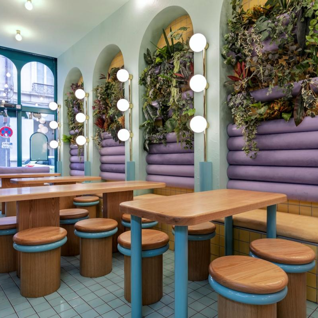 La prânz într-o mică Ţară a Minunilor. Piada 2, Lyon