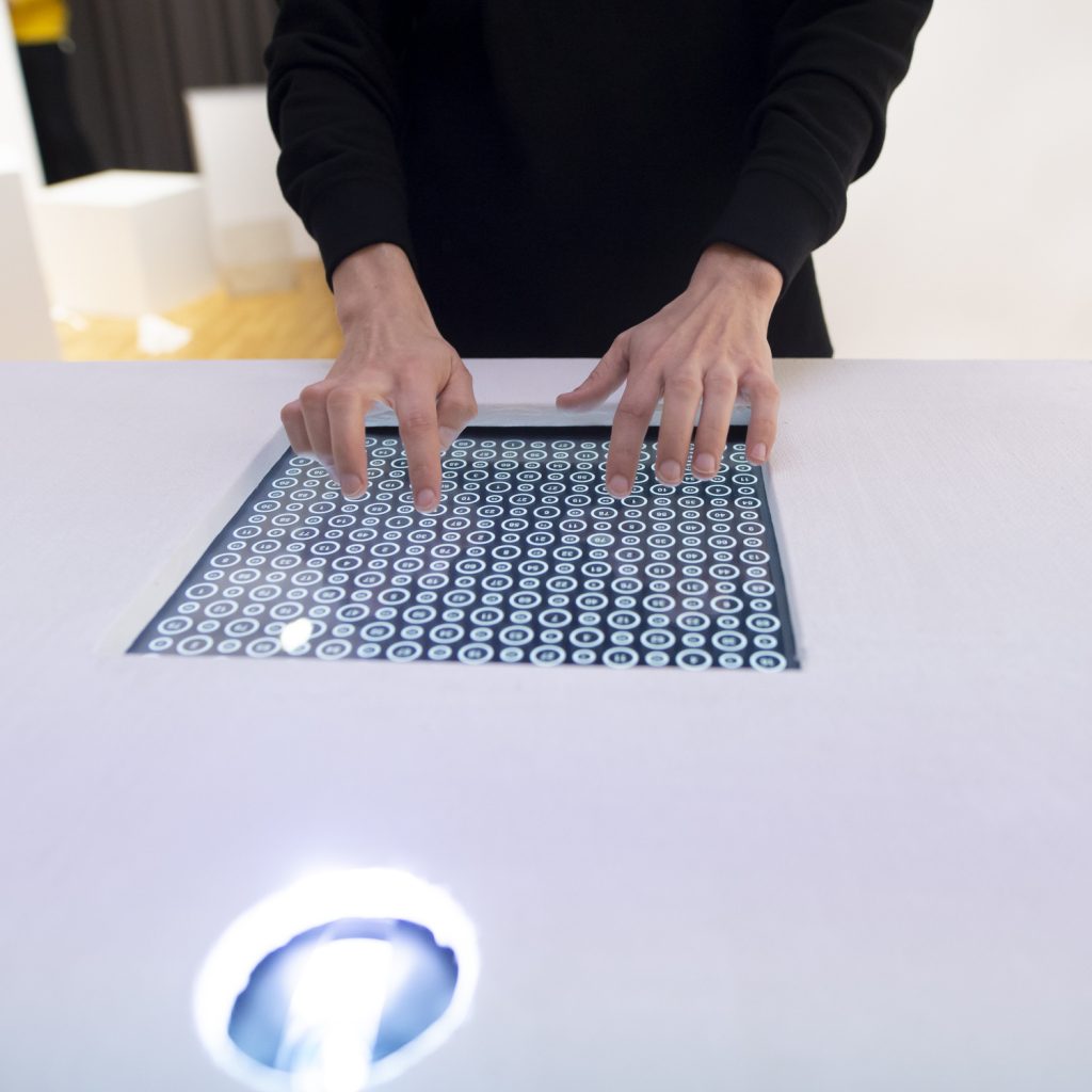 Potențial și limite: instalații interactive la expoziția din cadrul Nova Festival