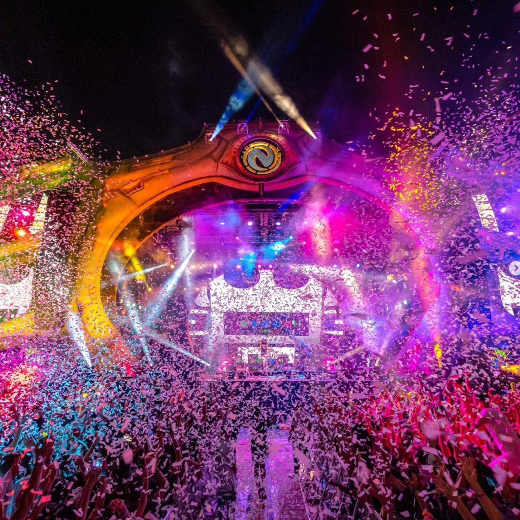 „Lucrăm cu intensitatea pe care o generează orice experiență efemeră.” O conversație cu Florina Dascăl, Lead Architect al grupului Untold Universe