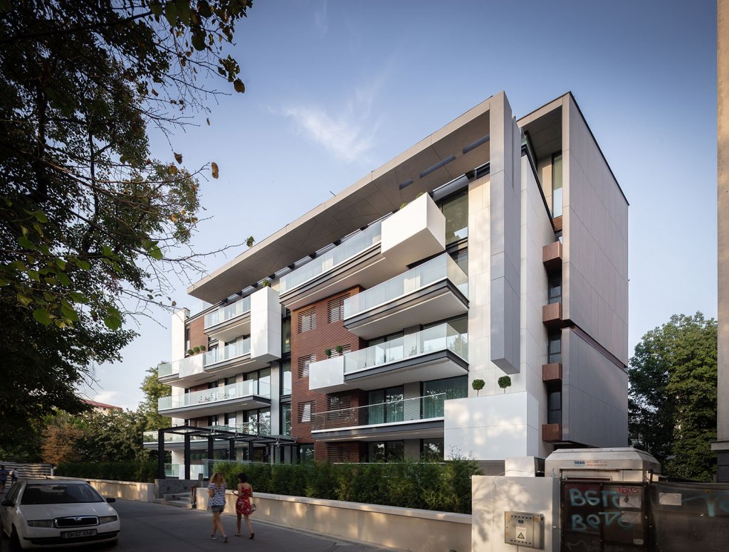 Aspecte tectonice de colaj – One Charles de Gaulle