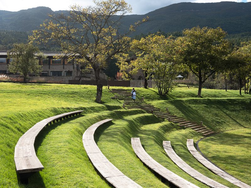 PAGE05 Amphitheater© Holi Landscape Photography