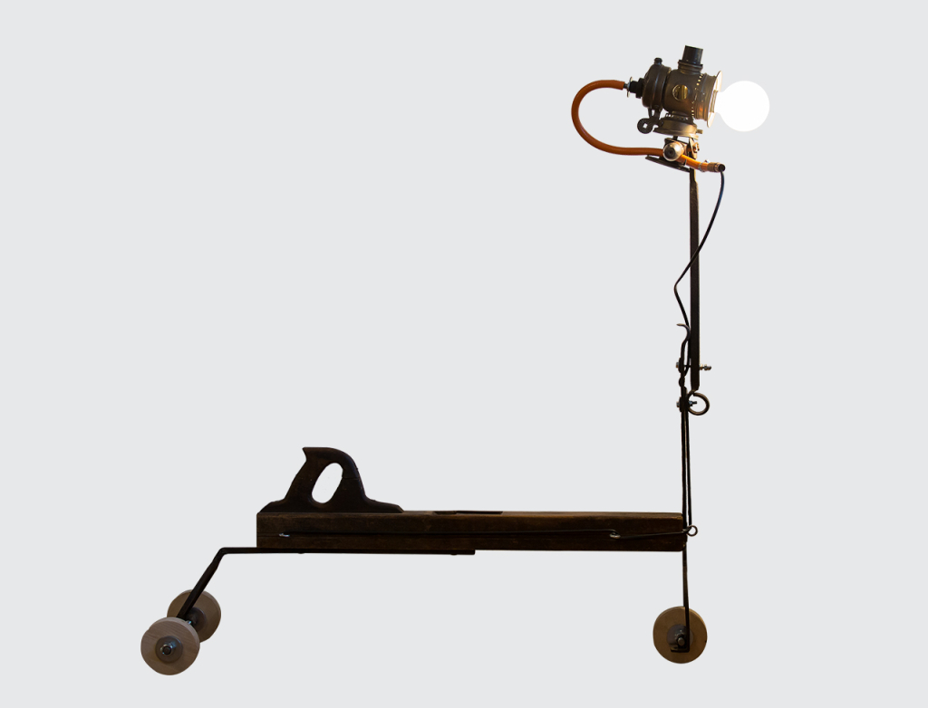 AP.RINDELE. Justin Baroncea