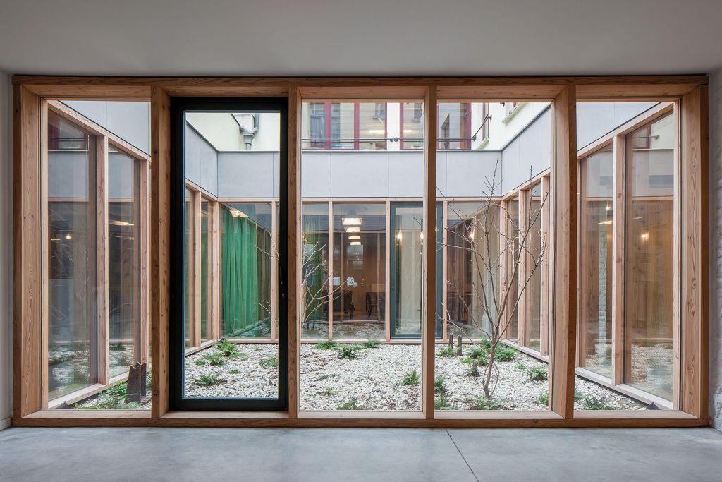 A Reopened Patio at the Rideau Theater