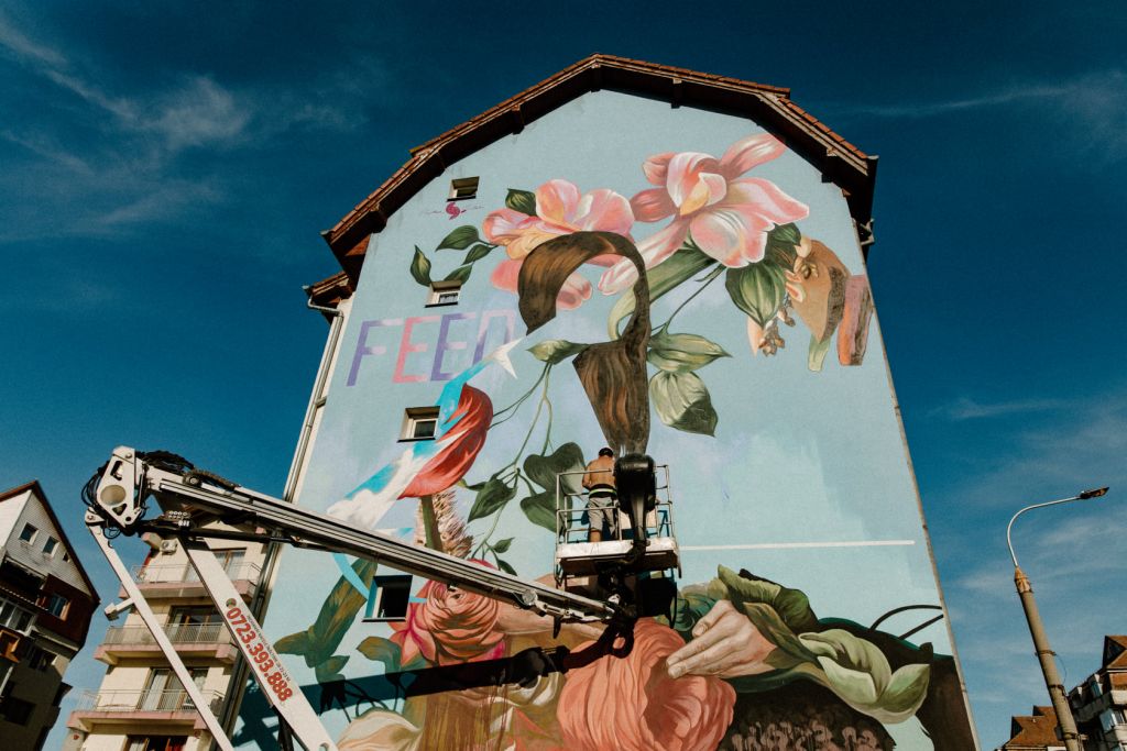 A început SISAF: noi lucrări de artă stradală și prima poezie murală pe 10 ziduri din Sibiu