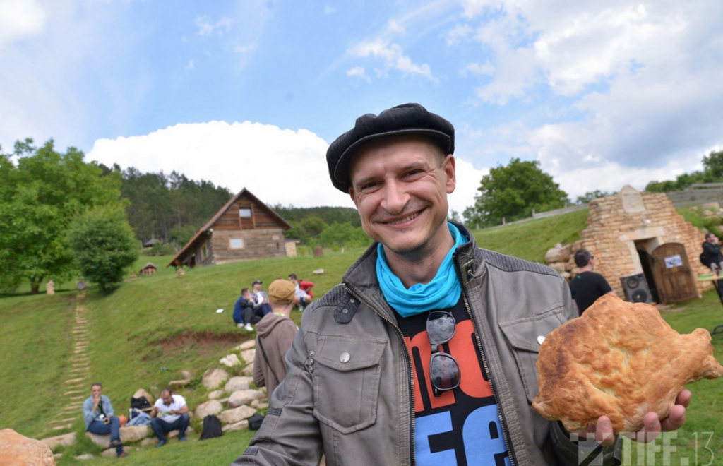 Banchiza Urbană: Film & arhitectură – TIFF vs. igloo