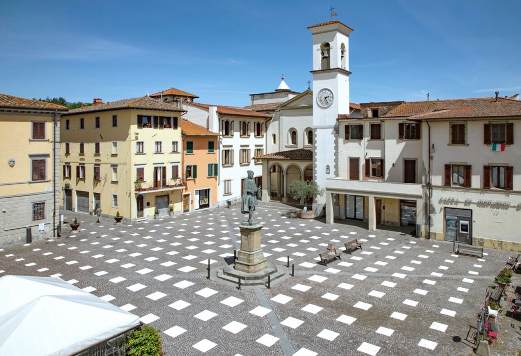 StoDistante. O meditaţie asupra adaptabilităţii şi respectului